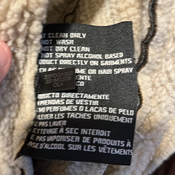 Guess Vest - Picture 10 of 11